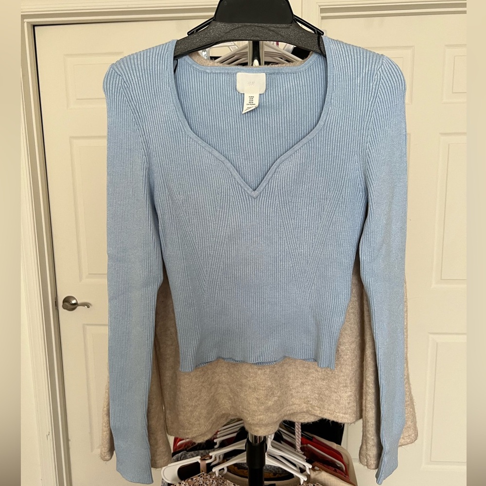 M blue blouse